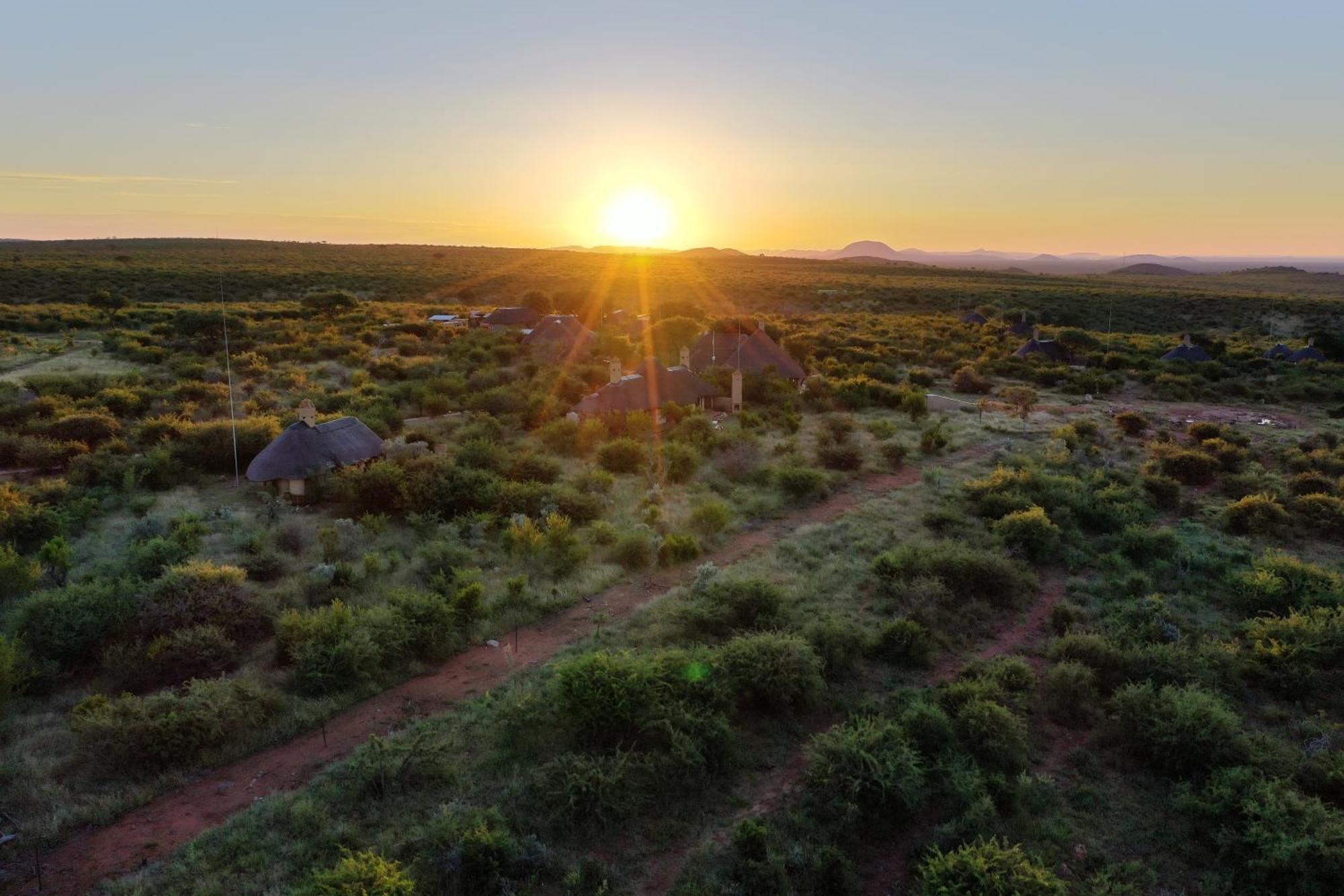 Rhulani Safari Lodge Защитен резерват „Мадикве“ Екстериор снимка